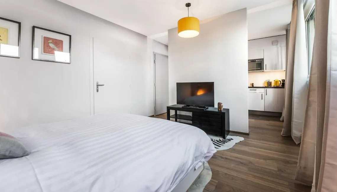 Noirettes 24-7 Keyless Entry By Homenhancement Geneva 0*,  Switzerland